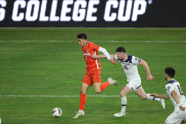 暂不征召U 暂不征召U